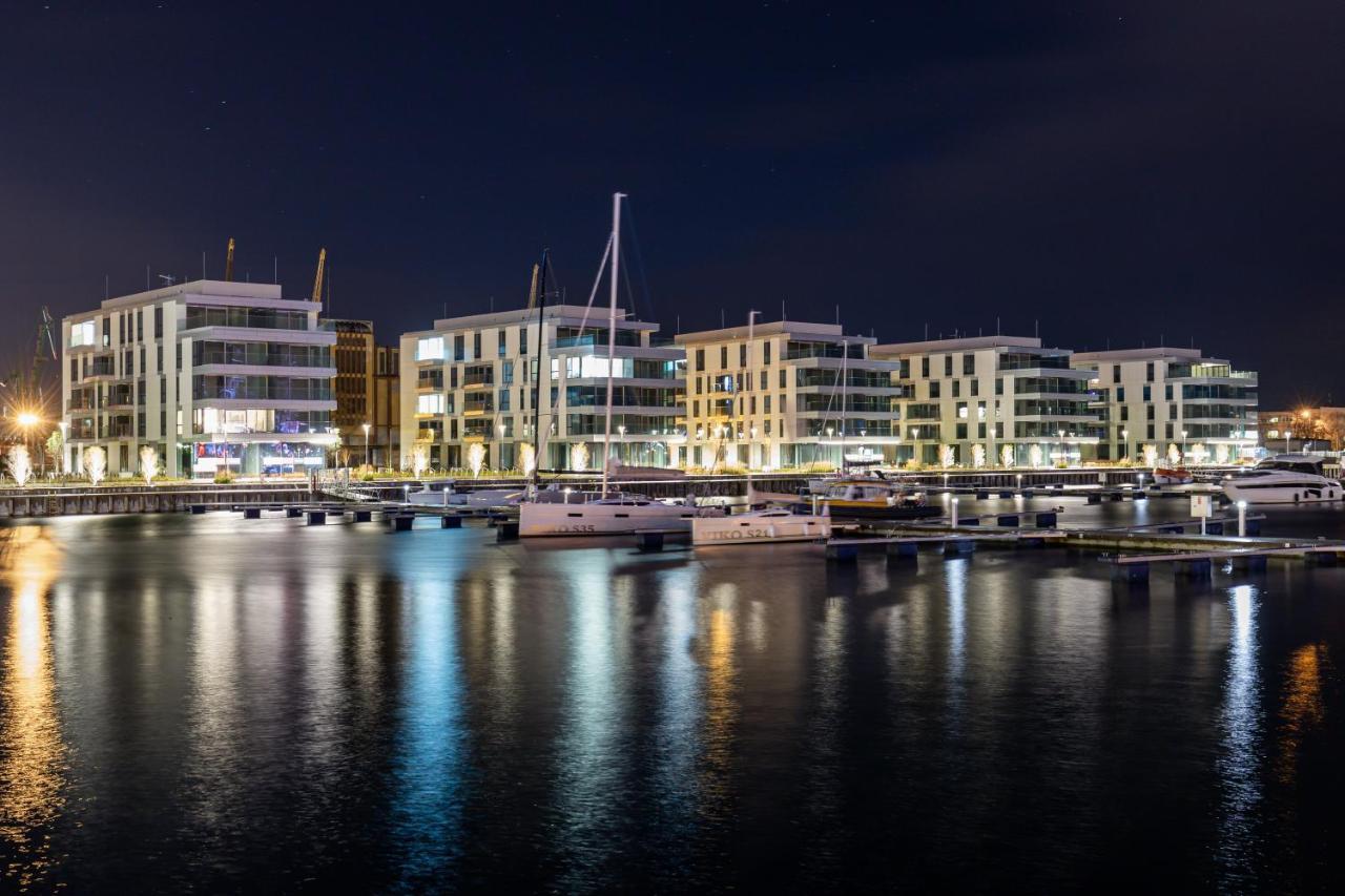 Yacht Park With Sea View By Lion Apartments กดิเนีย ภายนอก รูปภาพ